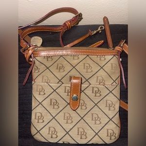Dooney &Bourke crossbody